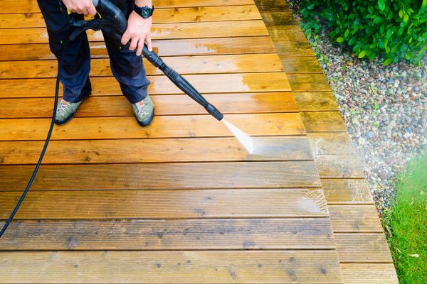 Cost of Deck Power Washing in Kalispell
