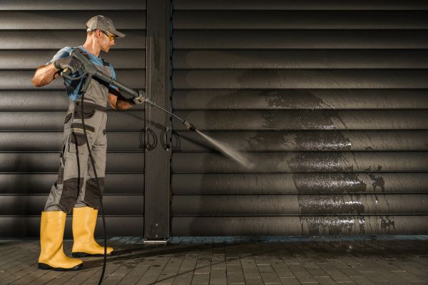 Cost of Garage Power Washing in Kalispell