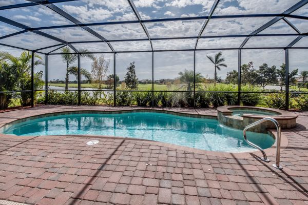 Cost of Pool Enclosure Cleaning in Kalispell
