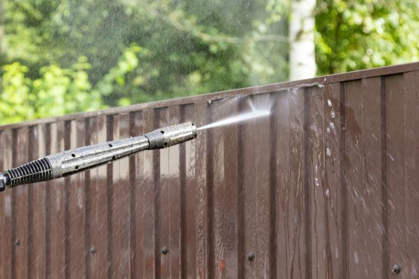 Cost of Vinyl Fence Cleaning in Kalispell