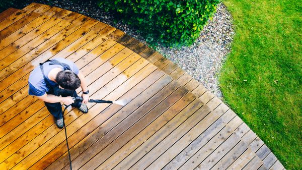 Cost of Deck Pressure Cleaning in Kalispell