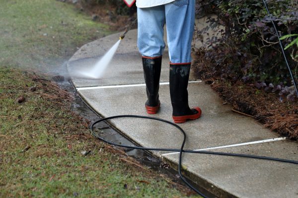 Cost of Sidewalk Pressure Cleaning in Kalispell